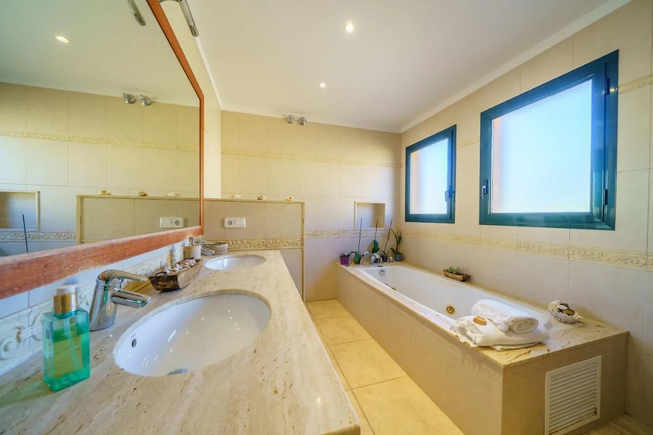 Villa Jaruco Lux, Exclusiva Zona Residencial Con Piscina & Aircon Lloret de Mar