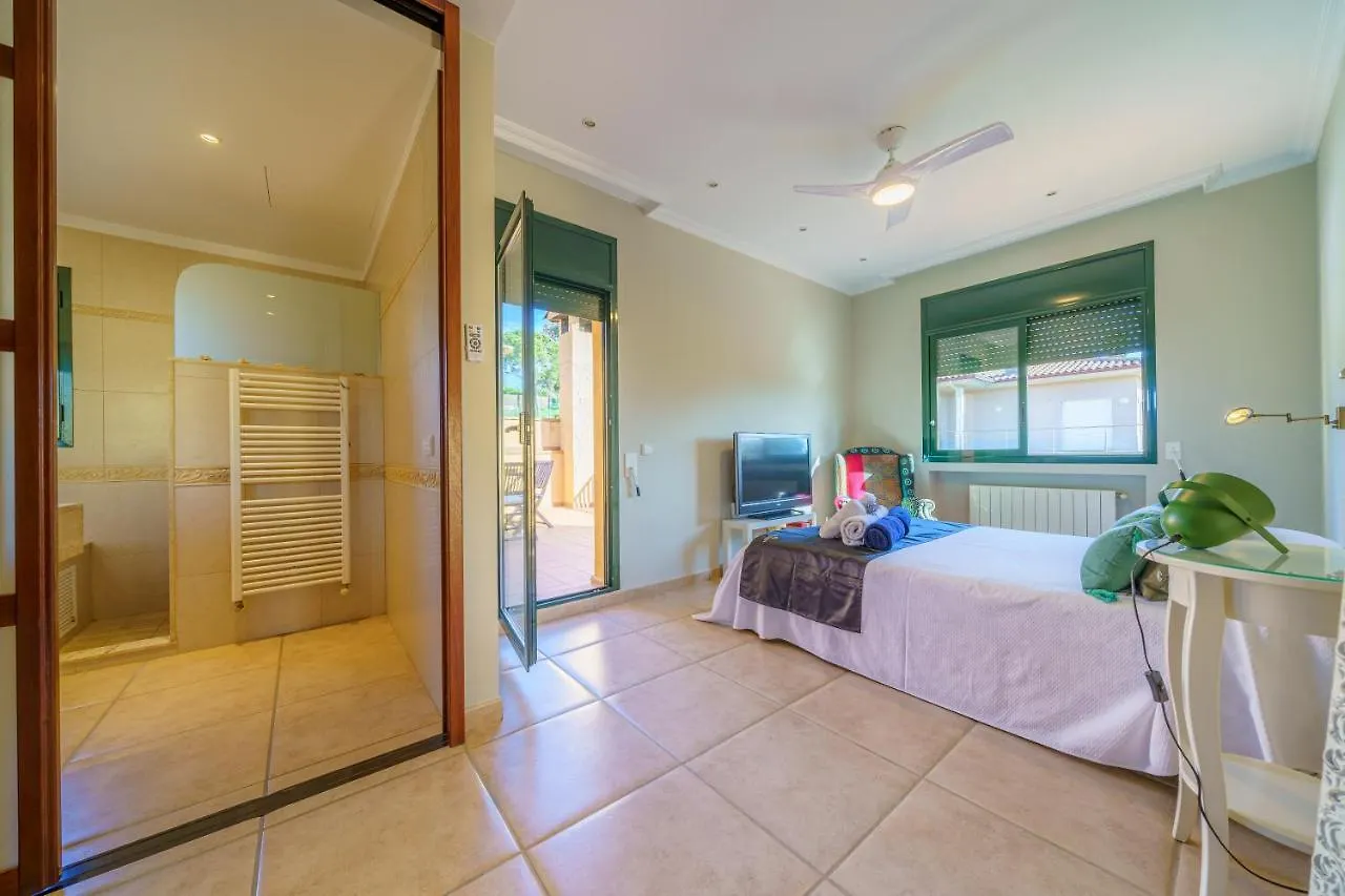 Villa Jaruco Lux, Exclusiva Zona Residencial Con Piscina & Aircon Lloret de Mar