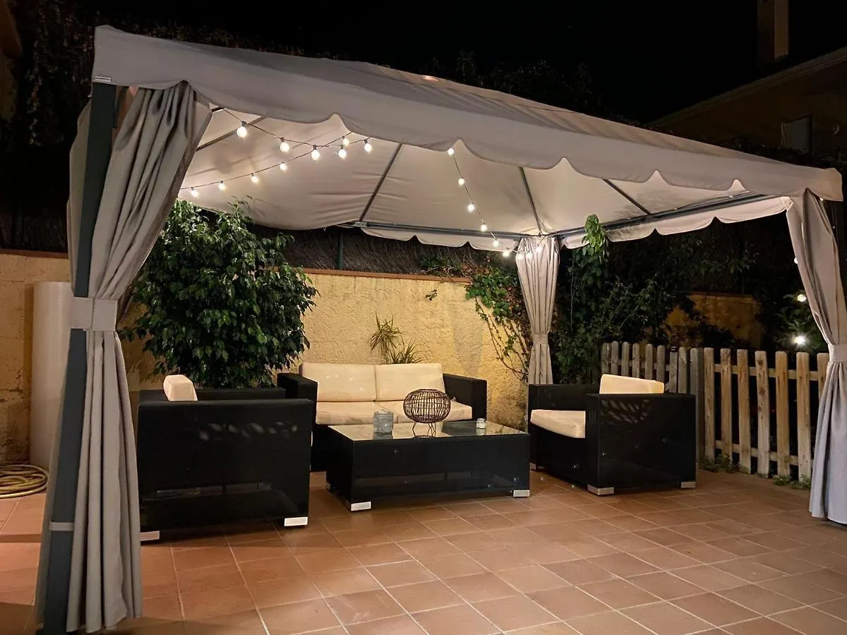 Villa Jaruco Lux, Exclusiva Zona Residencial Con Piscina & Aircon Lloret de Mar 0*,  Španělsko