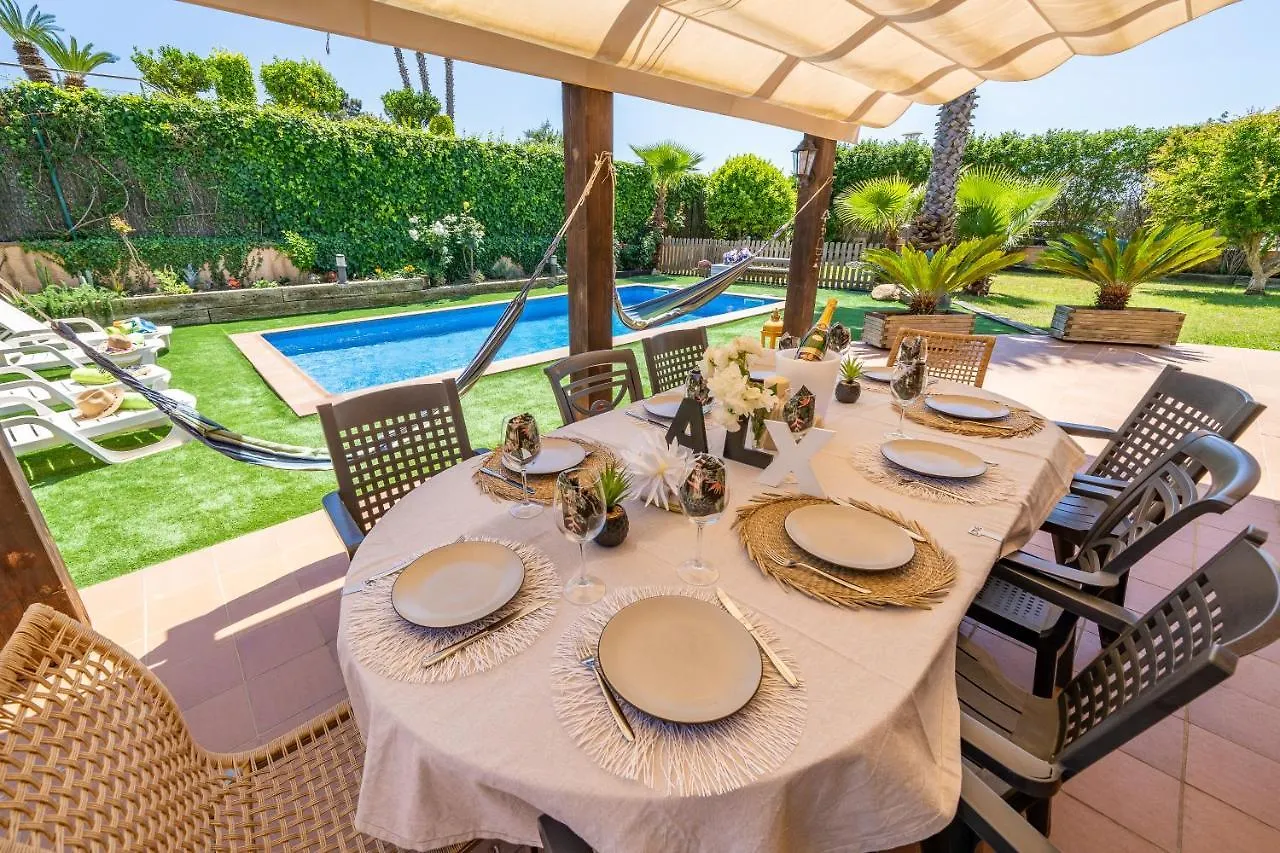 Villa Jaruco Lux, Exclusiva Zona Residencial Con Piscina & Aircon リョレート・デ・マル